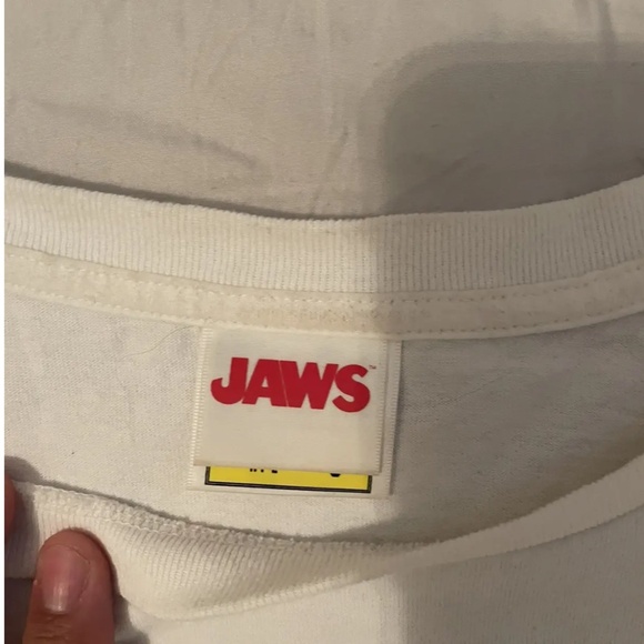 Bape X Universal studios X Jaws - Picture 2 of 6